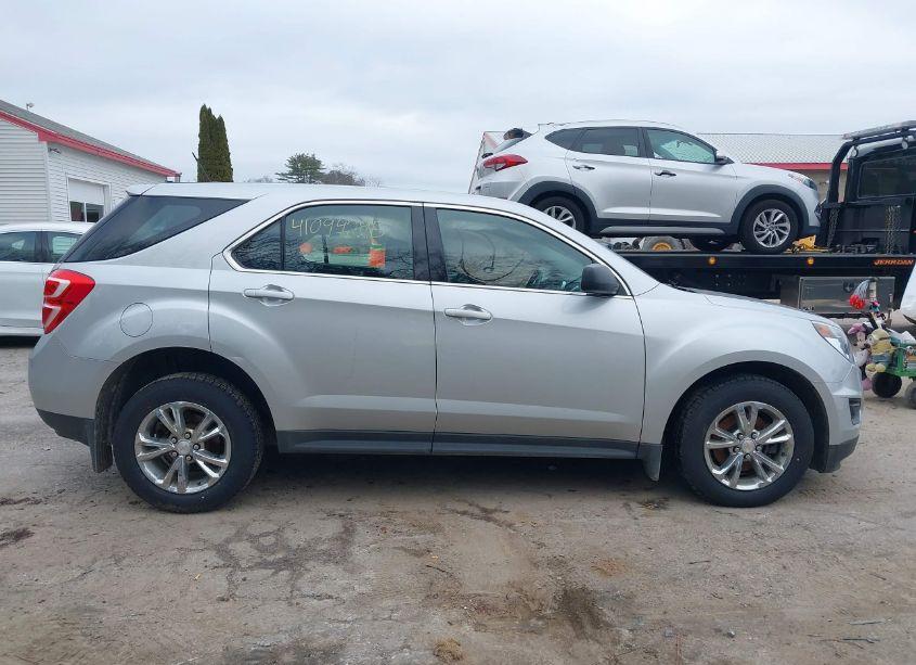 Photo 12 of 2017 Chevrolet Equinox LS (VIN 2GNFLEEK0H6210634)