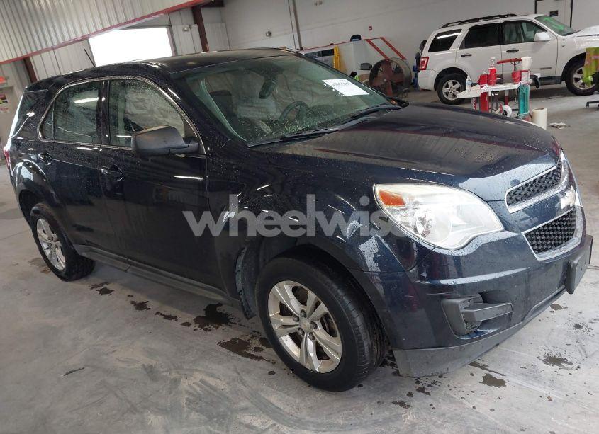 2015 Chevrolet Equinox LS (VIN 2GNFLEEK1F6142437) main photo