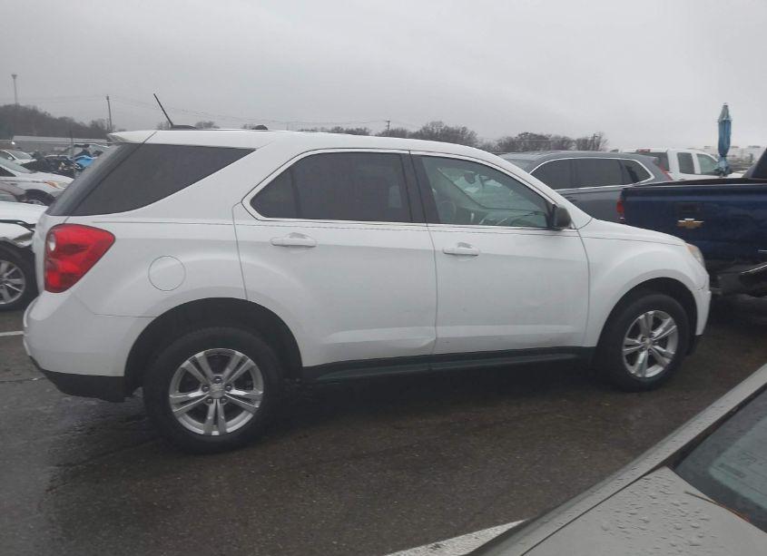 Photo 13 of 2015 Chevrolet Equinox LS (VIN 2GNFLEEK1F6233420)