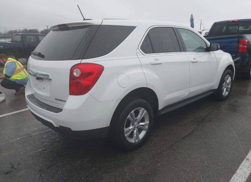 Photo 4 of 2015 Chevrolet Equinox LS (VIN 2GNFLEEK1F6233420)