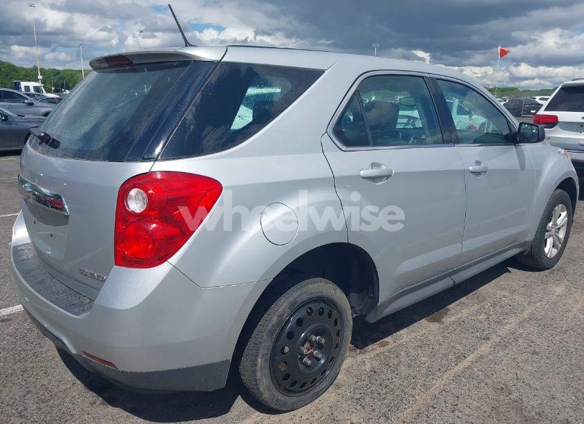 Photo 4 of 2014 Chevrolet Equinox LS (VIN 2GNFLEEK2E6228550)