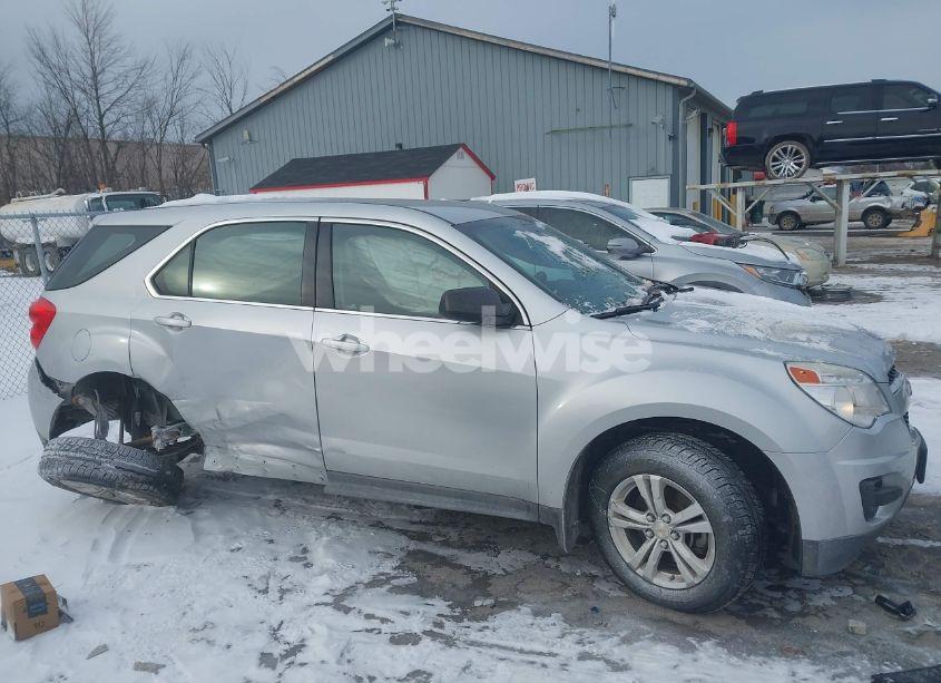 Photo 13 of 2015 Chevrolet Equinox LS (VIN 2GNFLEEK2F6185779)