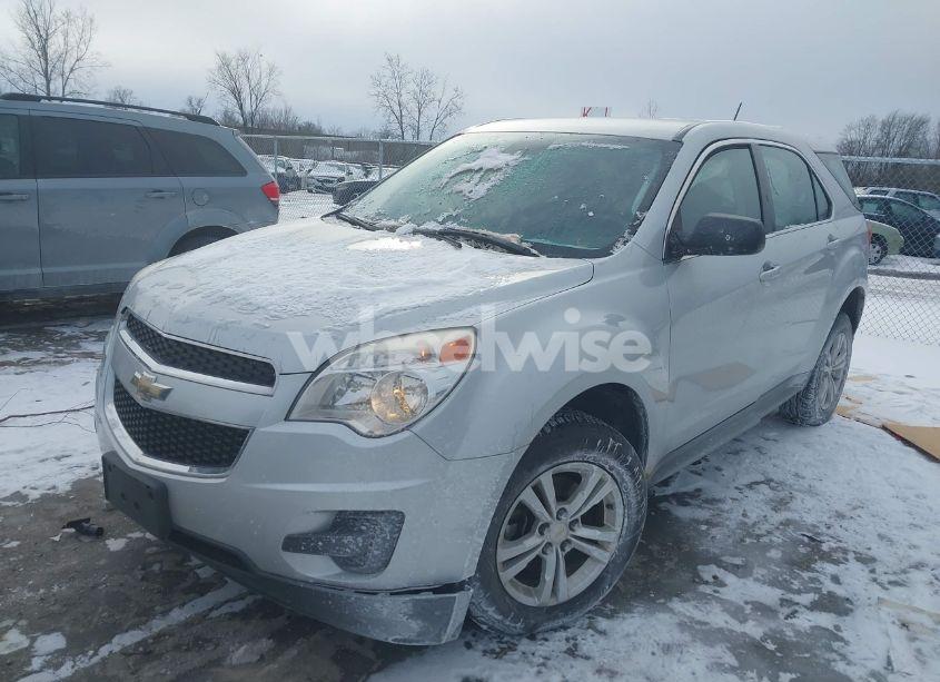 Photo 2 of 2015 Chevrolet Equinox LS (VIN 2GNFLEEK2F6185779)