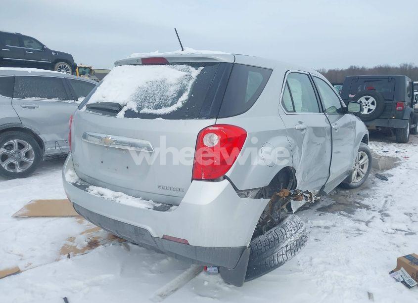 Photo 4 of 2015 Chevrolet Equinox LS (VIN 2GNFLEEK2F6185779)