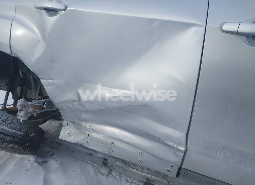 Photo 6 of 2015 Chevrolet Equinox LS (VIN 2GNFLEEK2F6185779)