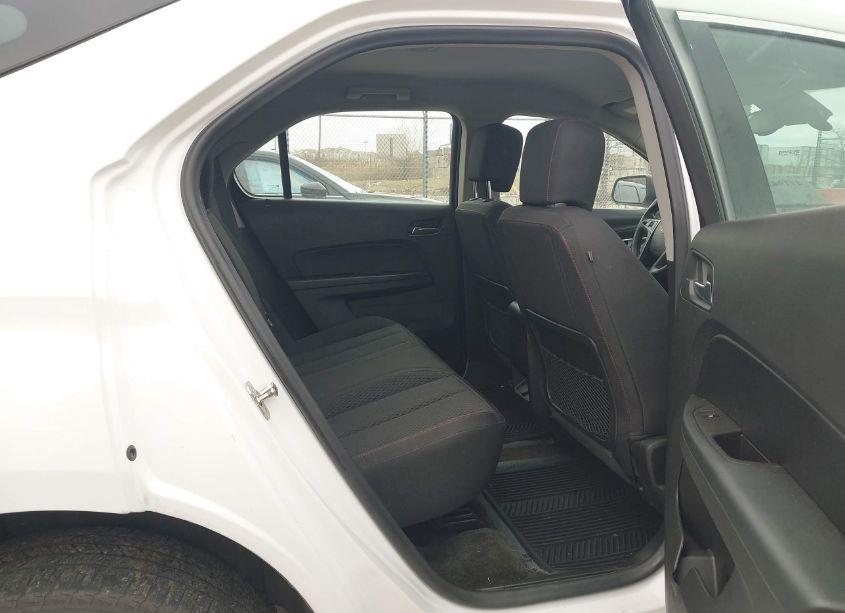 Photo 8 of 2015 Chevrolet Equinox LS (VIN 2GNFLEEK2F6285008)