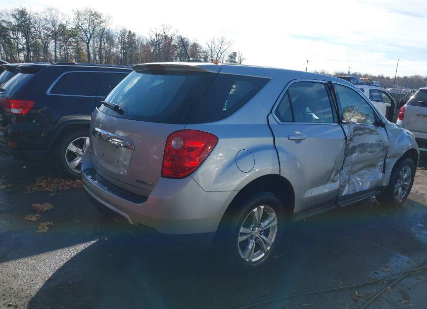 Photo 4 of 2015 Chevrolet Equinox LS (VIN 2GNFLEEK2F6324437)