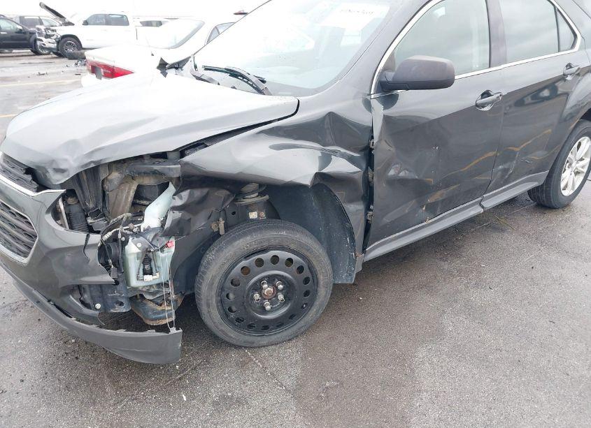 Photo 6 of 2017 Chevrolet Equinox LS (VIN 2GNFLEEK2H6138979)