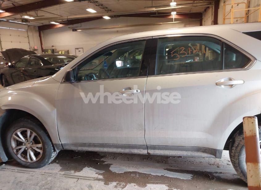 Photo 14 of 2017 Chevrolet Equinox LS (VIN 2GNFLEEK2H6256045)