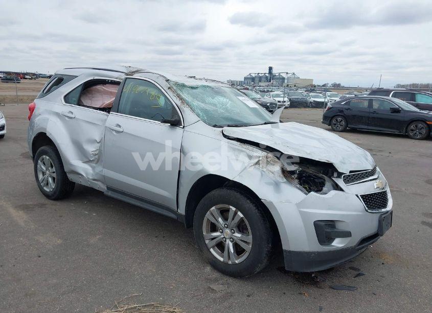 2015 Chevrolet Equinox LS (VIN 2GNFLEEK3F6347550) main photo