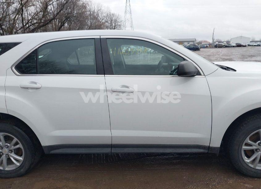 Photo 13 of 2017 Chevrolet Equinox LS (VIN 2GNFLEEK3H6337068)