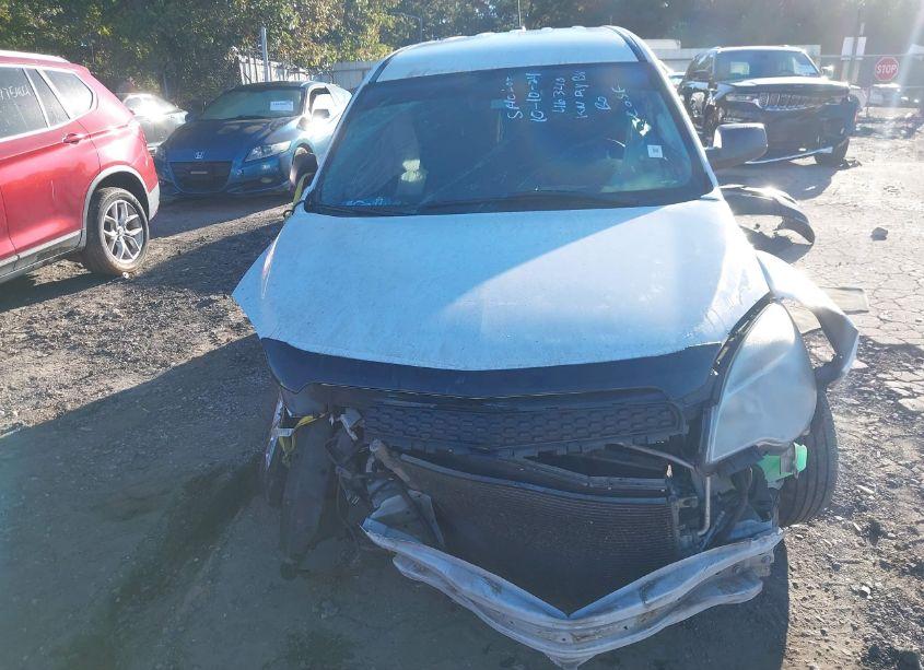 Photo 13 of 2015 Chevrolet Equinox LS (VIN 2GNFLEEK4F6202047)