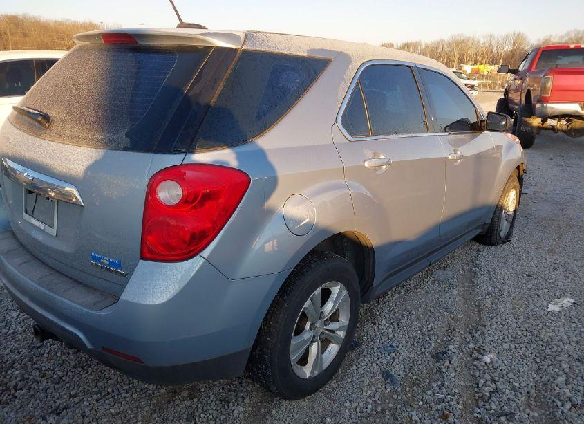 Photo 4 of 2015 Chevrolet Equinox LS (VIN 2GNFLEEK4F6250017)
