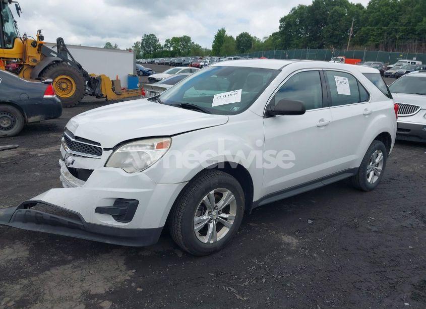 Photo 2 of 2015 Chevrolet Equinox LS (VIN 2GNFLEEK5F6254500)