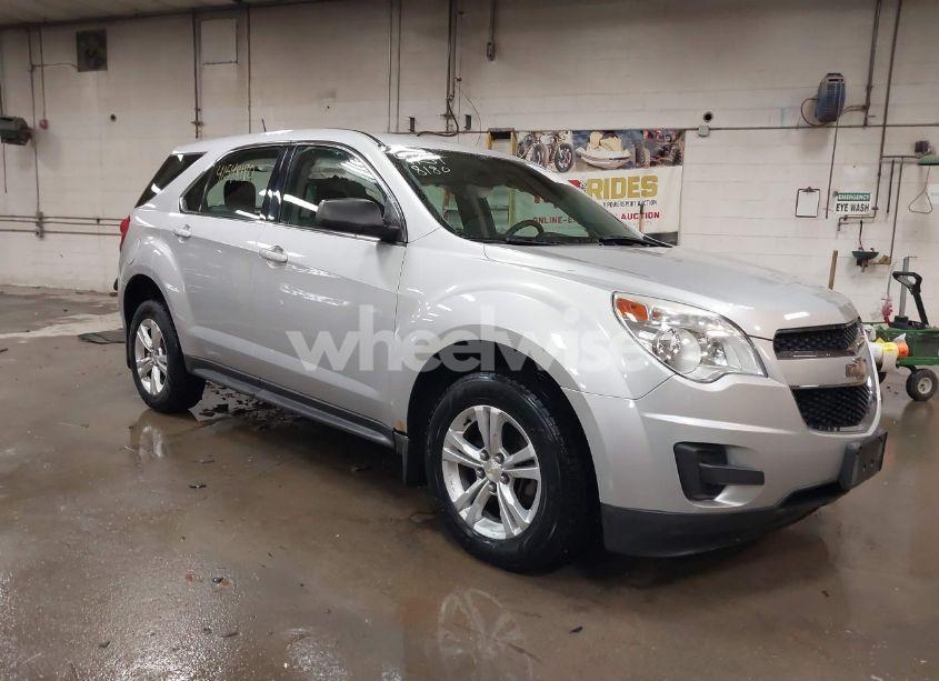 2015 Chevrolet Equinox LS (VIN 2GNFLEEK5F6270146) main photo