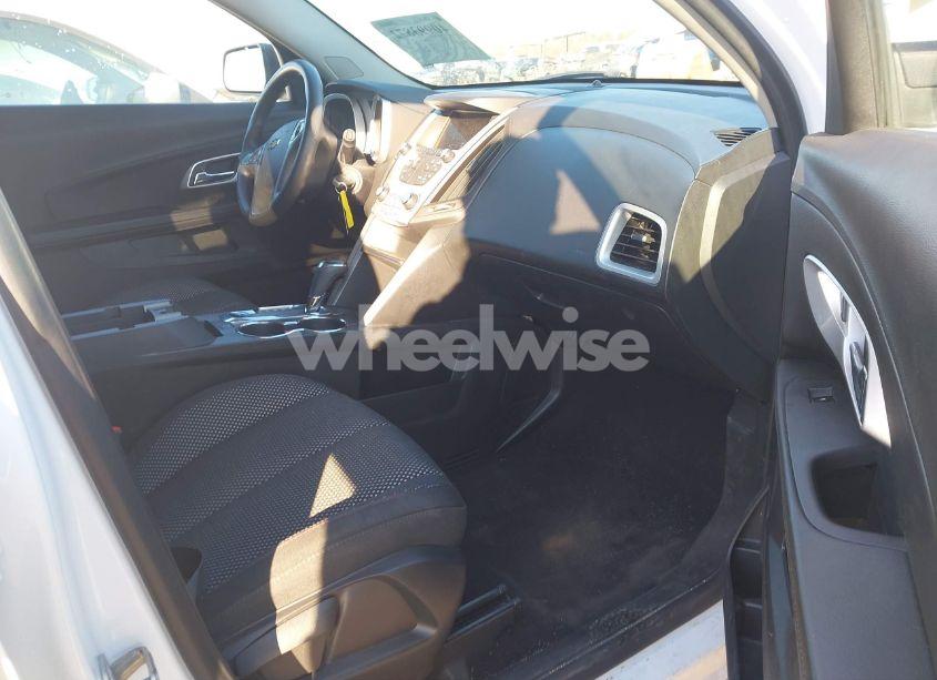 Photo 5 of 2016 Chevrolet Equinox LS (VIN 2GNFLEEK5G6339550)