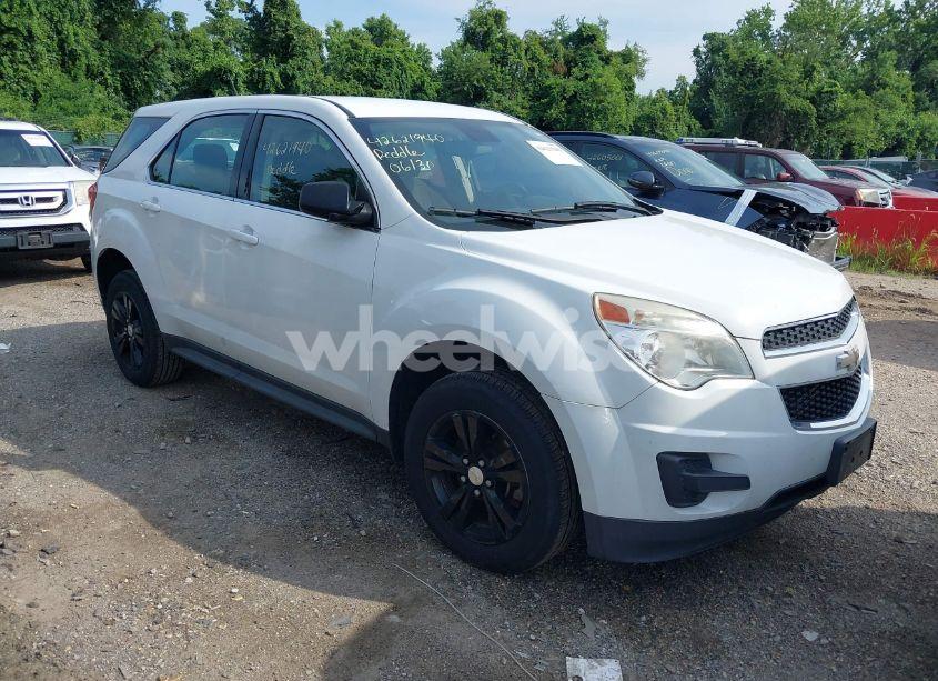 2015 Chevrolet Equinox LS (VIN 2GNFLEEK6F6184229) main photo