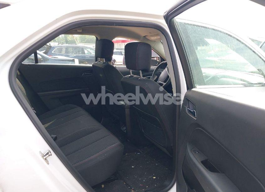 Photo 8 of 2015 Chevrolet Equinox LS (VIN 2GNFLEEK6F6184229)