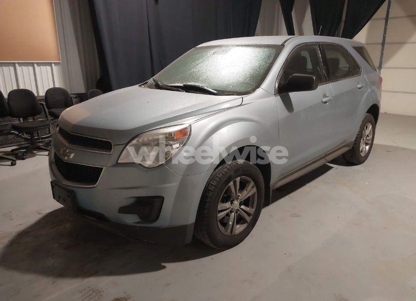 Photo 2 of 2015 Chevrolet Equinox LS (VIN 2GNFLEEK6F6244705)