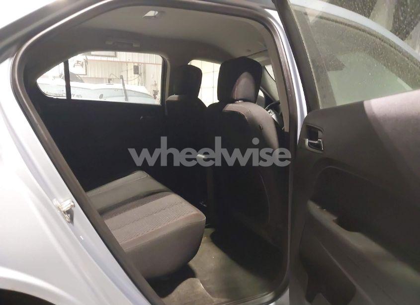 Photo 8 of 2015 Chevrolet Equinox LS (VIN 2GNFLEEK6F6244705)