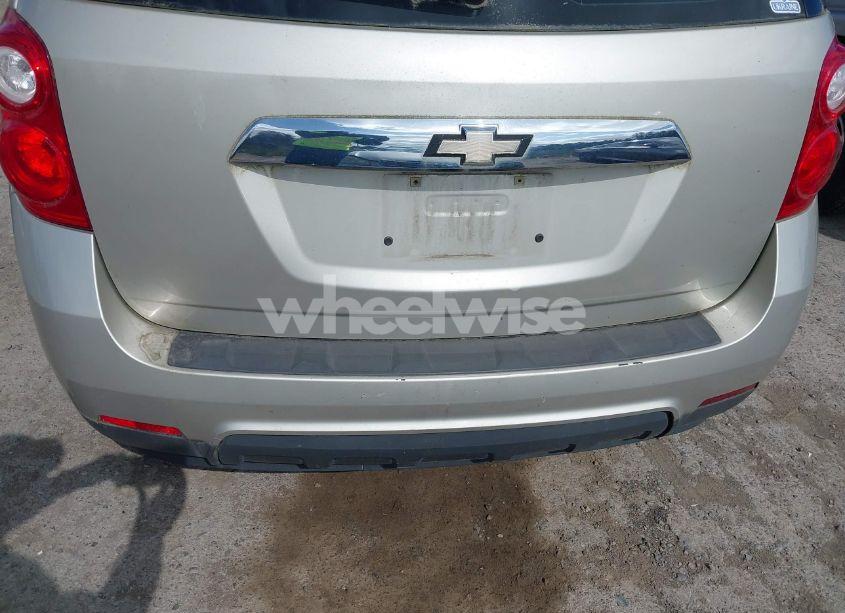 Photo 6 of 2015 Chevrolet Equinox LS (VIN 2GNFLEEK6F6333013)