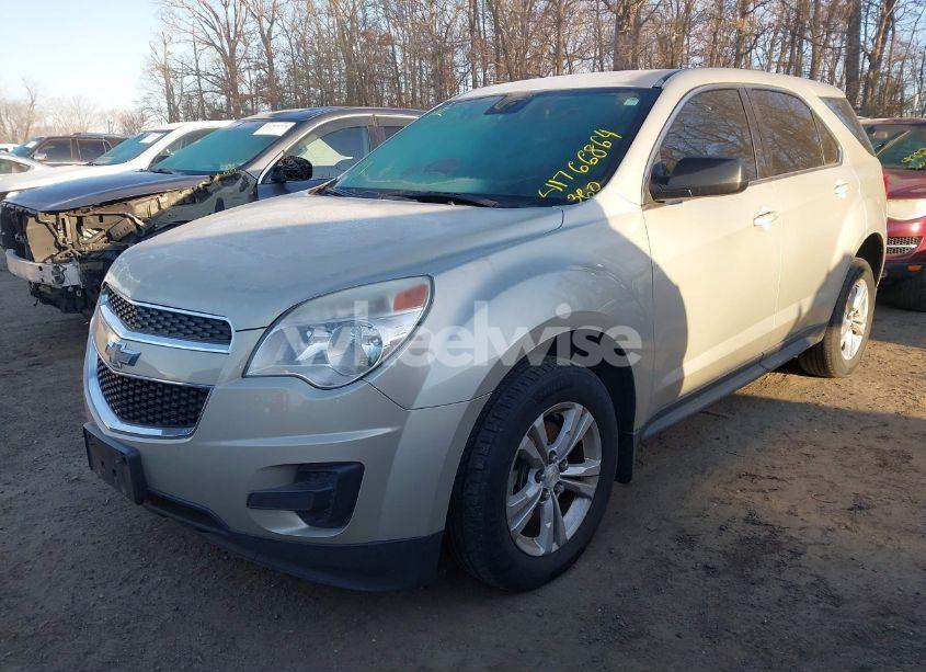 Photo 2 of 2015 Chevrolet Equinox LS (VIN 2GNFLEEK7F6403649)