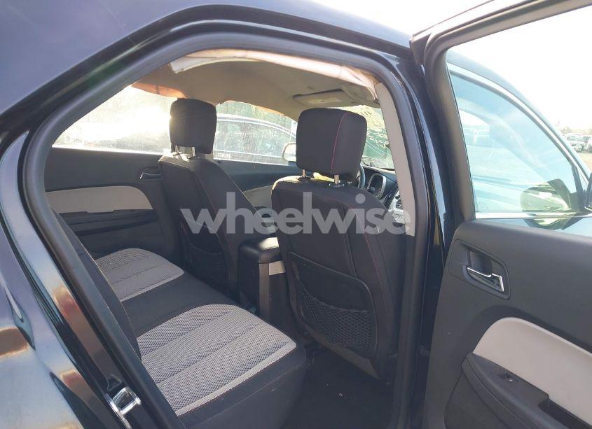 Photo 8 of 2016 Chevrolet Equinox LS (VIN 2GNFLEEK7G6269579)