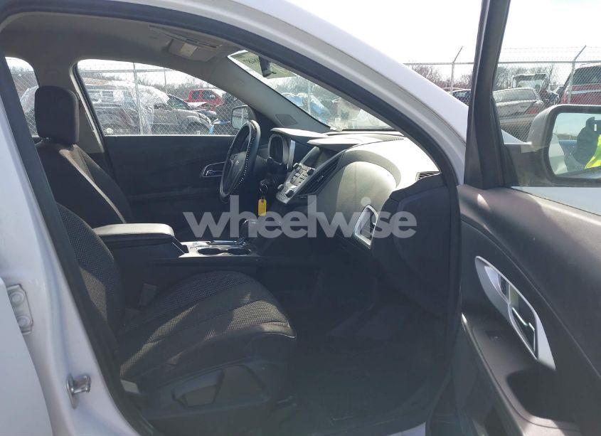 Photo 5 of 2017 Chevrolet Equinox LS (VIN 2GNFLEEK7H6222442)