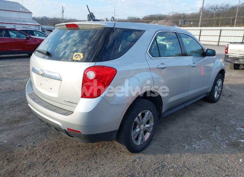 Photo 4 of 2015 Chevrolet Equinox LS (VIN 2GNFLEEK8F6178920)
