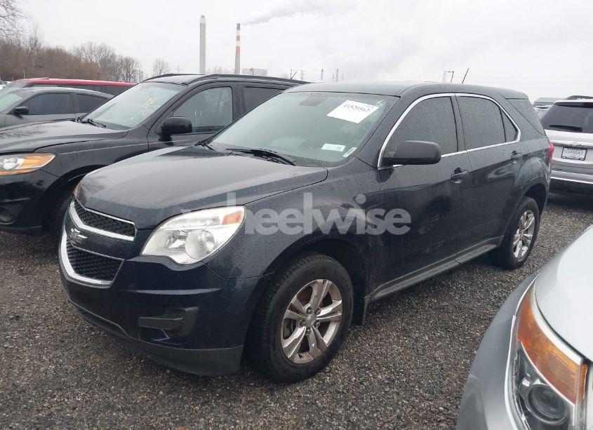 Photo 2 of 2015 Chevrolet Equinox LS (VIN 2GNFLEEK8F6210345)