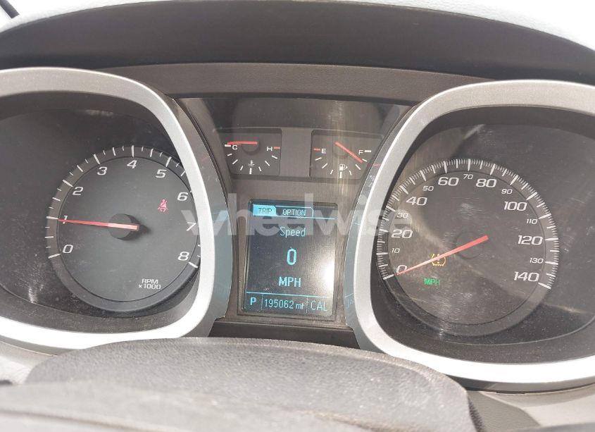 Photo 7 of 2015 Chevrolet Equinox LS (VIN 2GNFLEEK8F6427751)