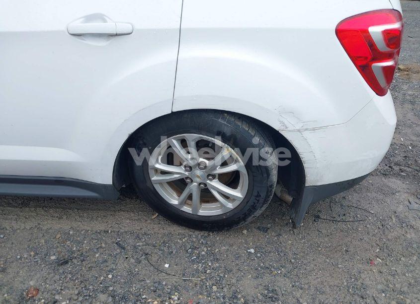 Photo 6 of 2017 Chevrolet Equinox LS (VIN 2GNFLEEK8H6117070)