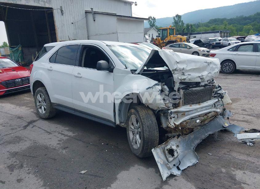 2015 Chevrolet Equinox LS (VIN 2GNFLEEK9F6282736) main photo