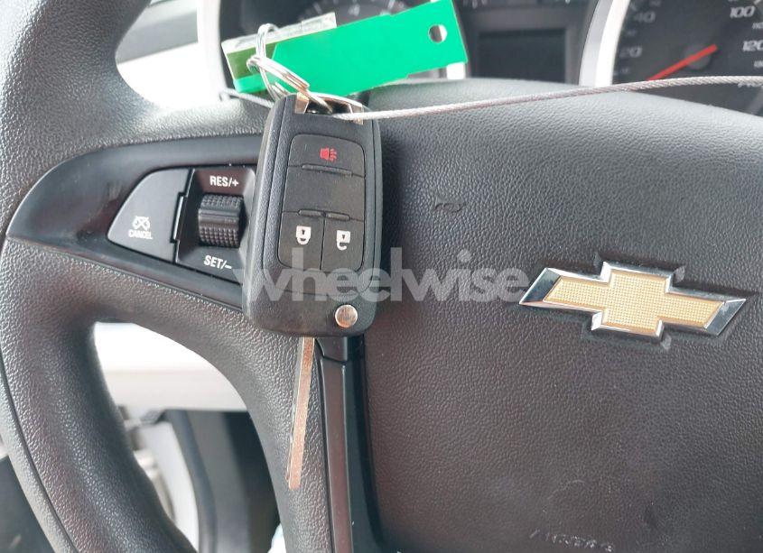 Photo 11 of 2017 Chevrolet Equinox LS (VIN 2GNFLEEK9H6281931)