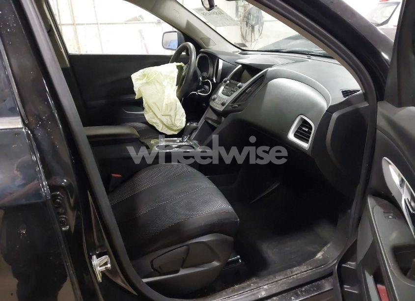 Photo 5 of 2017 Chevrolet Equinox LS (VIN 2GNFLEEKXH6112176)