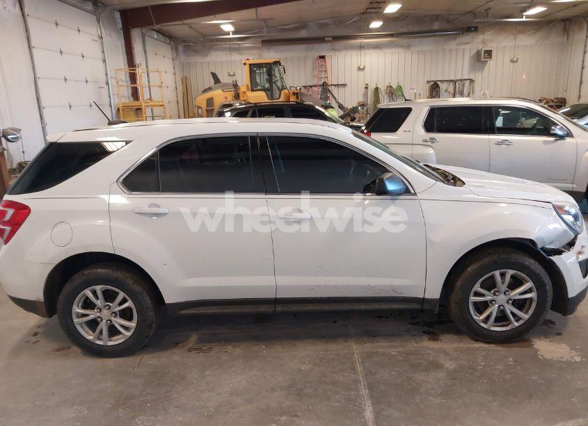 Photo 13 of 2017 Chevrolet Equinox LS (VIN 2GNFLEEKXH6347340)