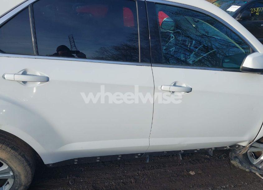 Photo 13 of 2015 Chevrolet Equinox 1LT (VIN 2GNFLFE30F6410943)