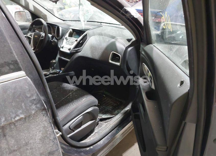 Photo 5 of 2016 Chevrolet Equinox LT (VIN 2GNFLFE31G6279863)