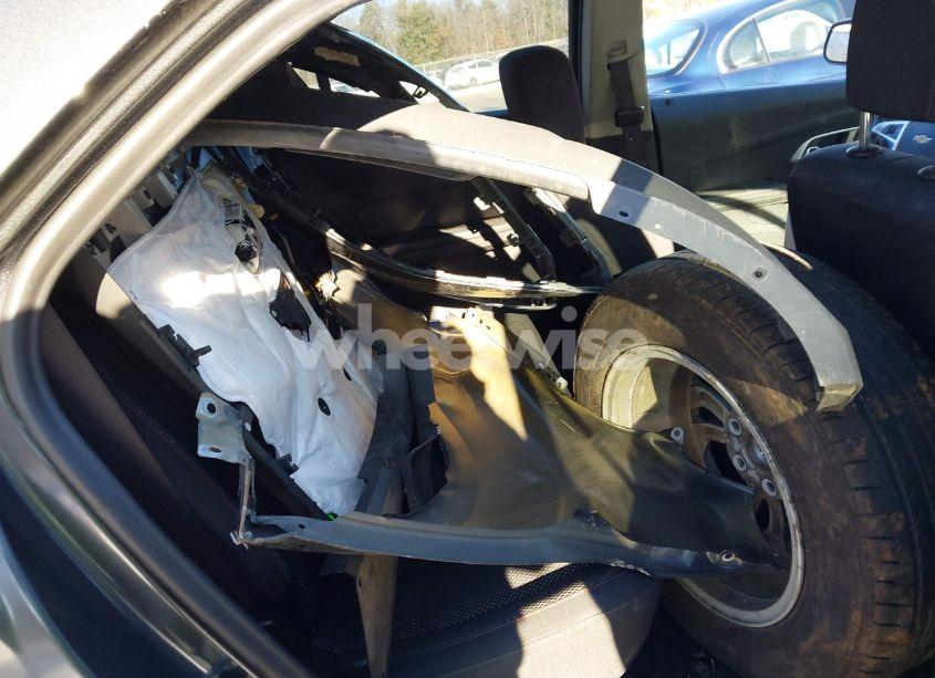 Photo 12 of 2017 Chevrolet Equinox LT (VIN 2GNFLFE34H6250049)