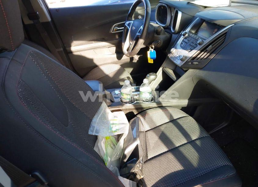 Photo 5 of 2017 Chevrolet Equinox LT (VIN 2GNFLFE34H6250049)