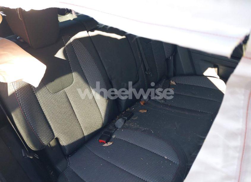 Photo 8 of 2016 Chevrolet Equinox LT (VIN 2GNFLFE36G6279163)