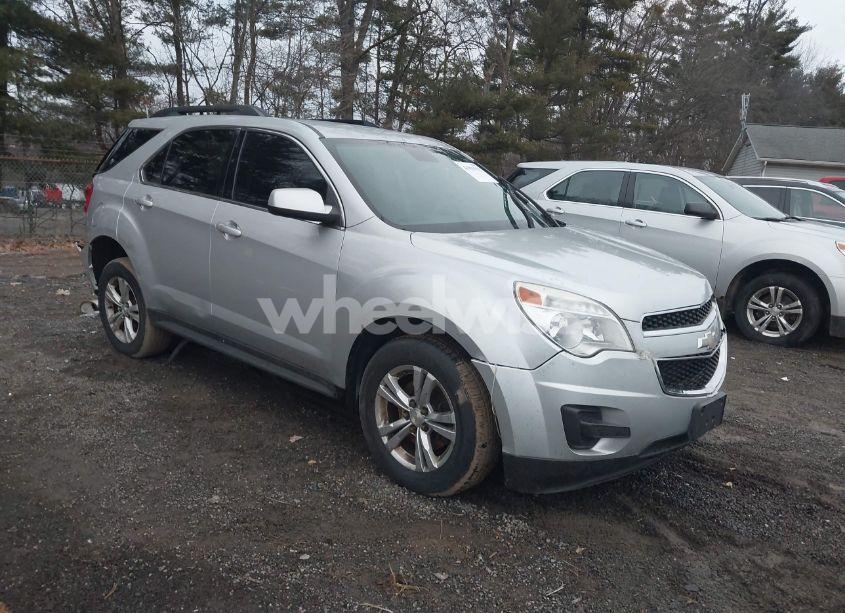 2015 Chevrolet Equinox 1LT (VIN 2GNFLFE37F6327400) main photo