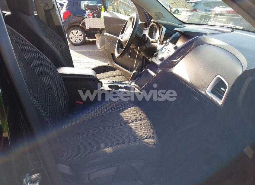 Photo 5 of 2016 Chevrolet Equinox LT (VIN 2GNFLFE37G6173420)