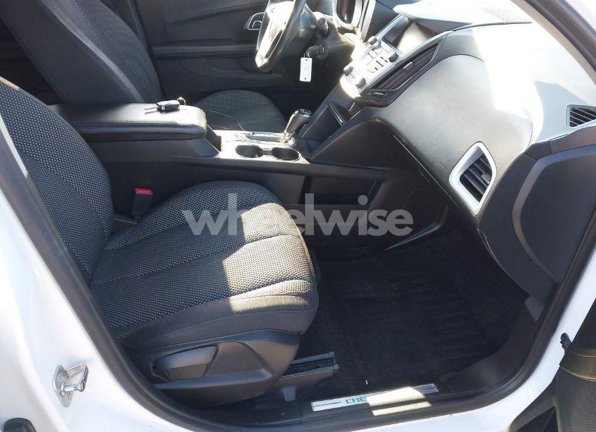 Photo 5 of 2017 Chevrolet Equinox LT (VIN 2GNFLFE3XH6222434)