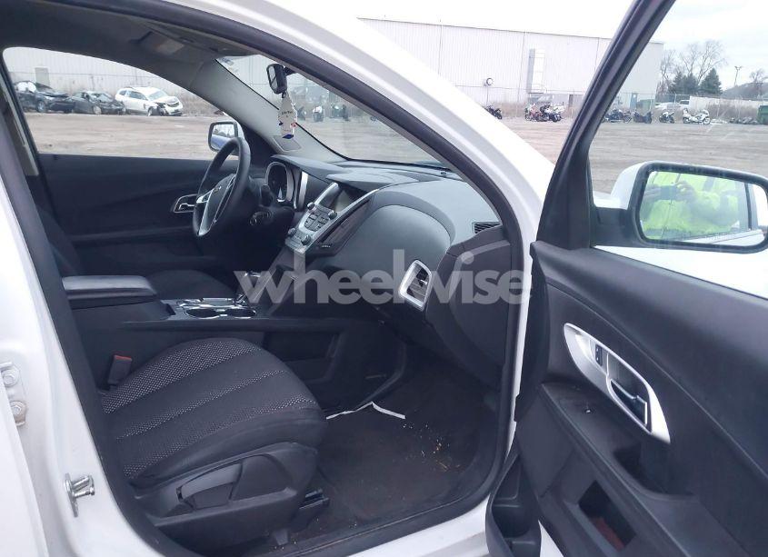 Photo 5 of 2016 Chevrolet Equinox LT (VIN 2GNFLFEK0G6192656)