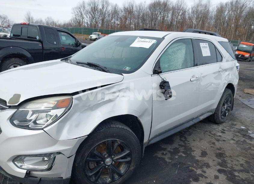 Photo 6 of 2017 Chevrolet Equinox LT (VIN 2GNFLFEK0H6198734)