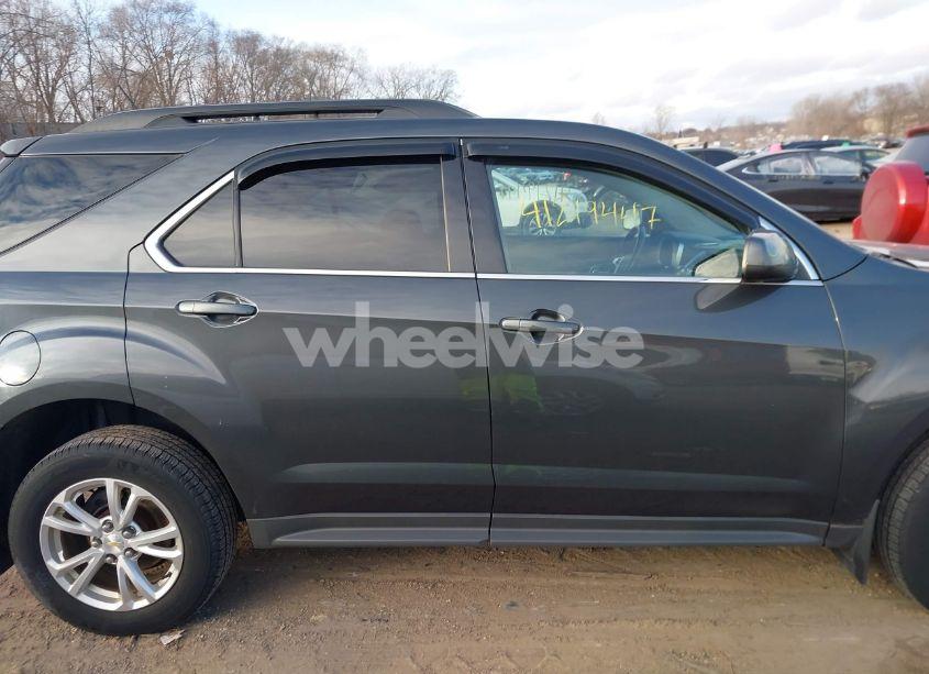 Photo 13 of 2017 Chevrolet Equinox LT (VIN 2GNFLFEK0H6261668)