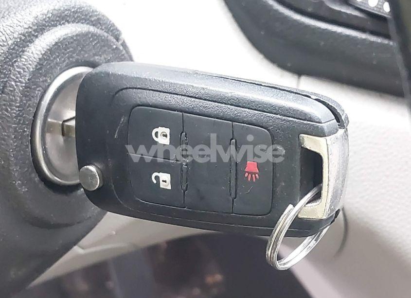 Photo 11 of 2017 Chevrolet Equinox LT (VIN 2GNFLFEK0H6320301)