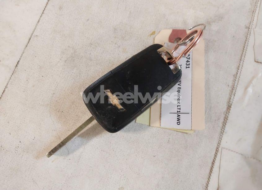 Photo 11 of 2017 Chevrolet Equinox LT (VIN 2GNFLFEK1H6224631)