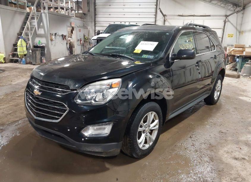 Photo 2 of 2017 Chevrolet Equinox LT (VIN 2GNFLFEK1H6296042)